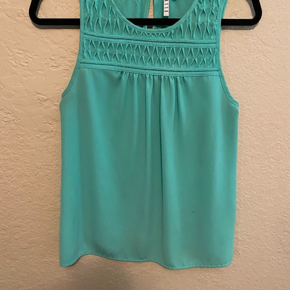Elle EASTER / SPRING TOP 💐 kohls Mint Green sleeveless work office blouse small - Picture 2 of 5